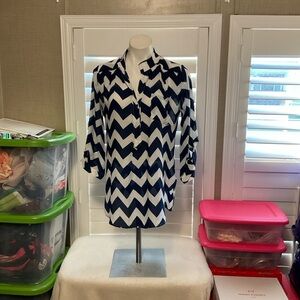 A'gaci Navy and White Chevron Top